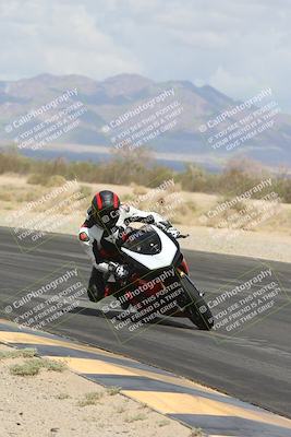 media/May-05-2025-Moto Forza (Mon) [[3c1838c5e5]]/2-B Group/Session 2 (Turn 7 Inside)/